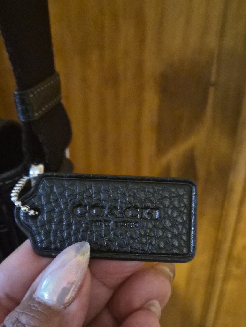 Black Crossbody Leather Bag - Adjustable Strap - Picture 3 of 8